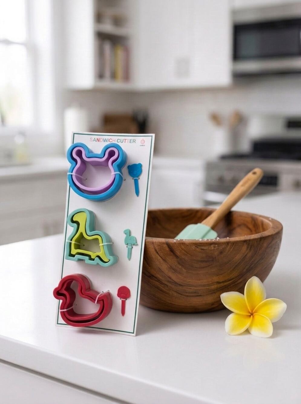 Sandwich Cutter Set 9pc Bear Dinosaur Duck Uncrustable